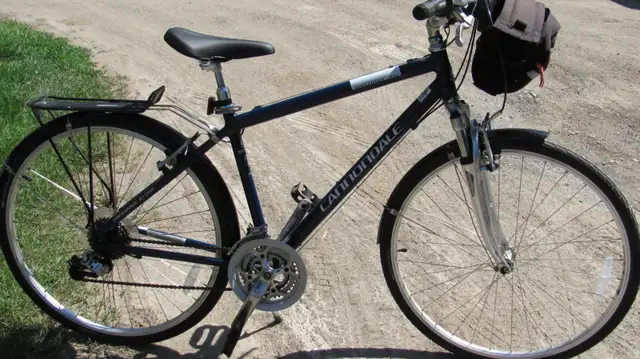 VÉLO CANNONDALE COMME NEUF MOINS DE 100 KM in Road in Rimouski / Bas-St-Laurent - Image 8