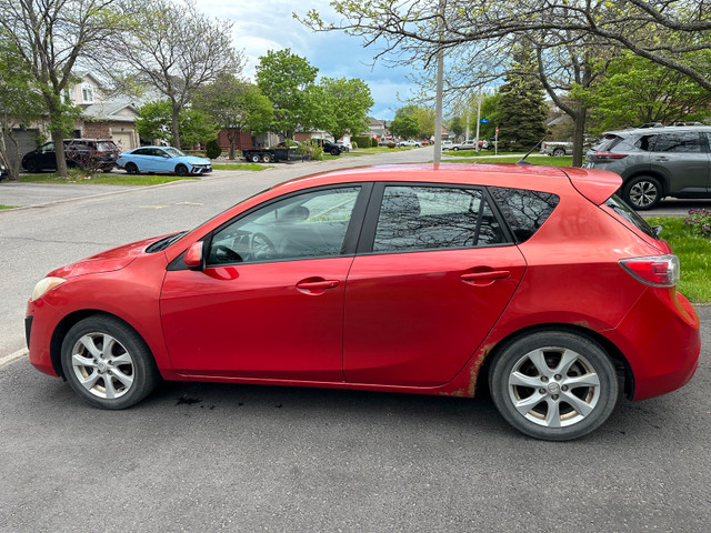 2011  Mazda 3,   5speed manual transmission in Cars & Trucks in Ottawa - Image 4