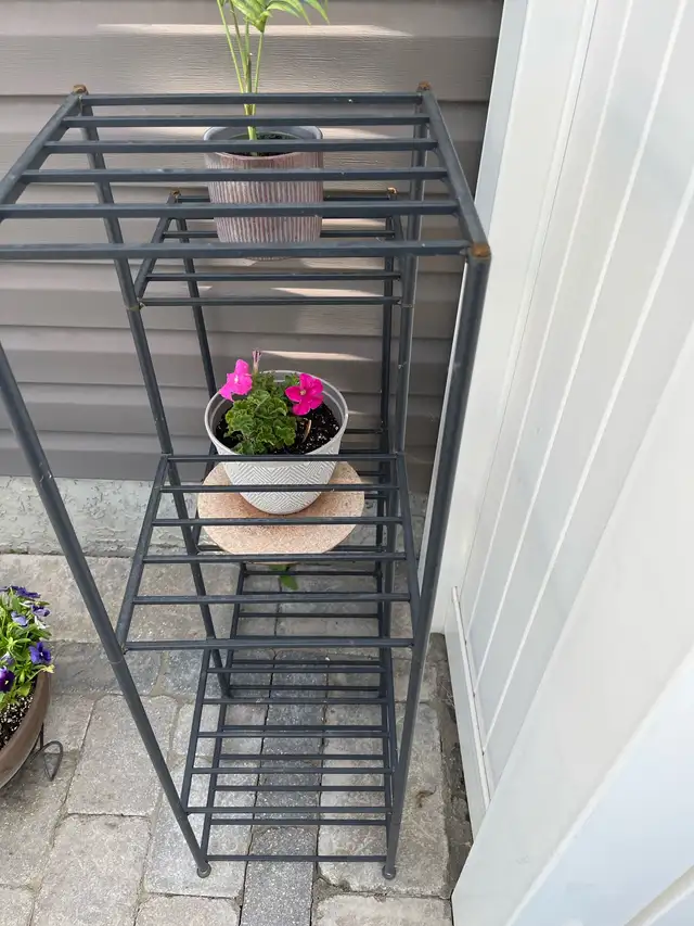 Metal Plant Stand63235120233219122