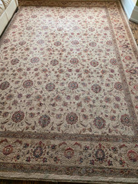 Area rug 94 x 134 inches