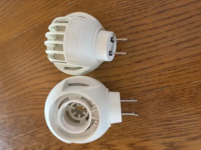 Feliway classic diffusers for cats x2 in Accessories in Saskatoon - Image 3