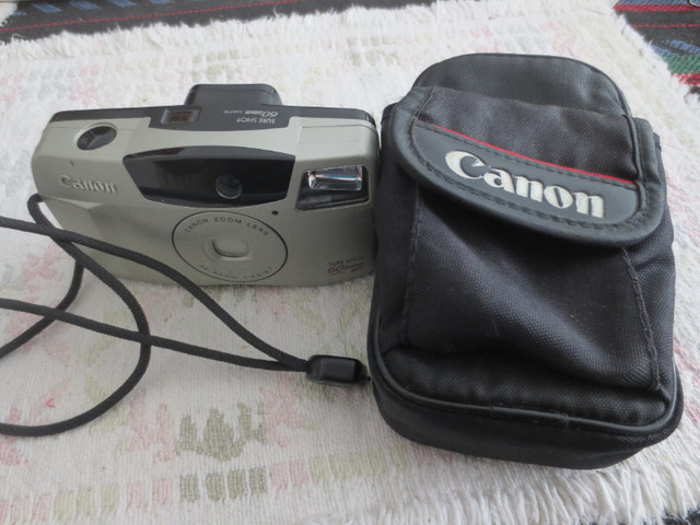 Canon Sure Shot 60 Zoom Date 35mm film camera 38mm to 60mm lens in Cameras & Camcorders in Timmins - Image 2