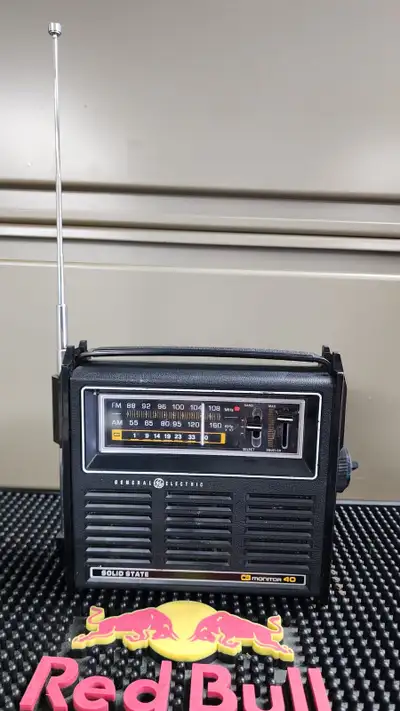 Vintage General Electric CB Citizens Band Portable Radio, View more