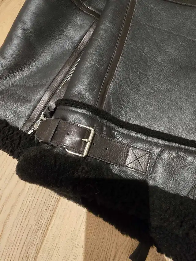 Acne Studios Women's Leather Jacket - Calf Leather and Shearling in Women's - Tops & Outerwear in City of Toronto - Image 5