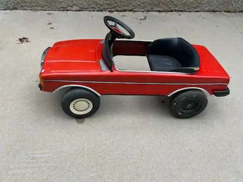 toy car with pedals63417636047489121