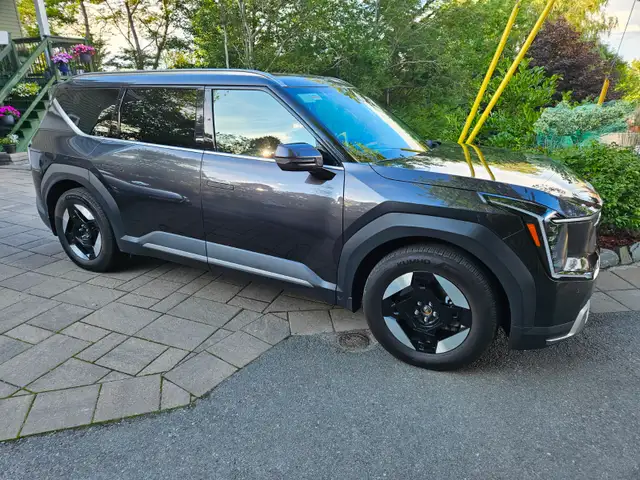 Limo  Halifax Tours