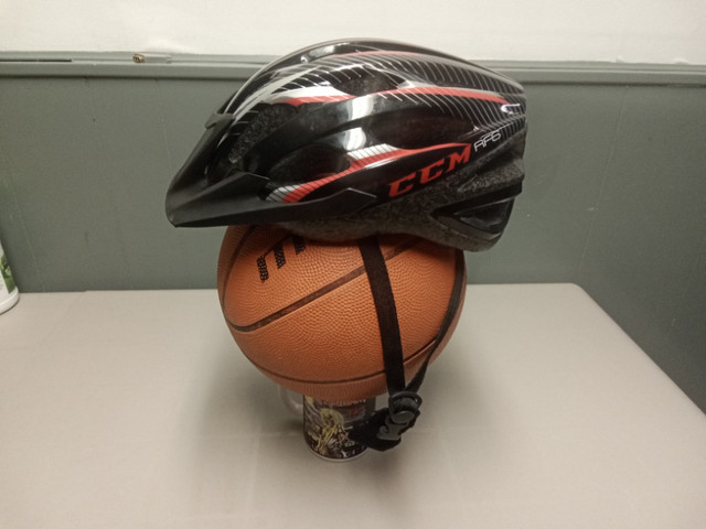 Ladies or youth Bike Helmet in Kids in Peterborough - Image 4