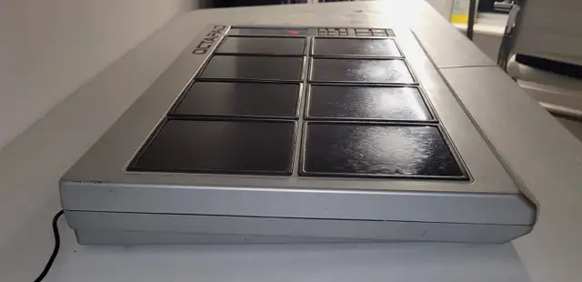 Roland Octapad - PAD 80 MIDI Pad Controller in Drums & Percussion in City of Toronto - Image 6