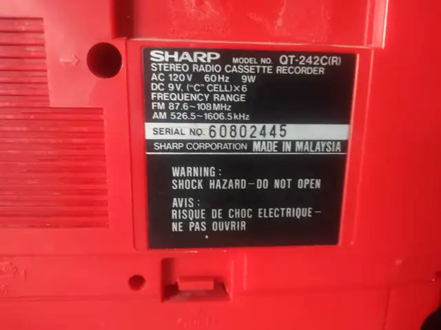 SHARP STEREO RADIO CASSETTE RECORDER QT-242 WORKS  in General Electronics in Oshawa / Durham Region - Image 4