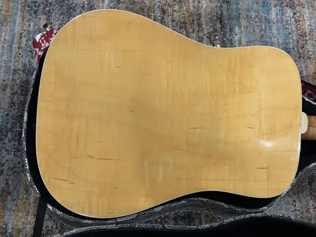 Acoustic Guitar: Guild D-30 (USA) in Guitars in Ottawa - Image 6