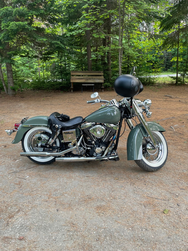 Harley Davidson FLH 1976 in Touring in Gatineau