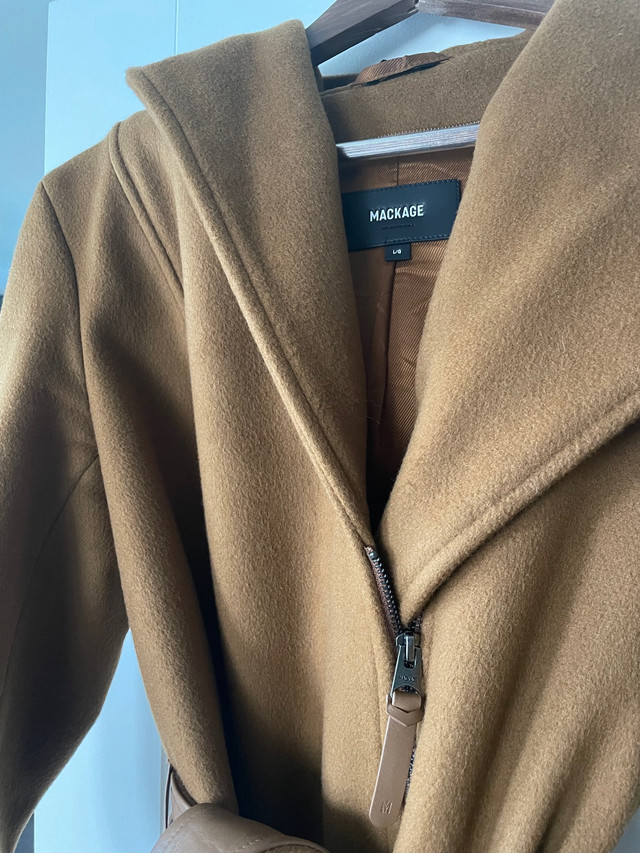 MACKAGE SHIA 2-in-1 double-face wool coat with removable bib dans Femmes - Hauts et vêtements d'extérieur  à Longueuil/Rive Sud - Image 3