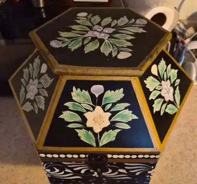 Gorgeous wood piece, View more