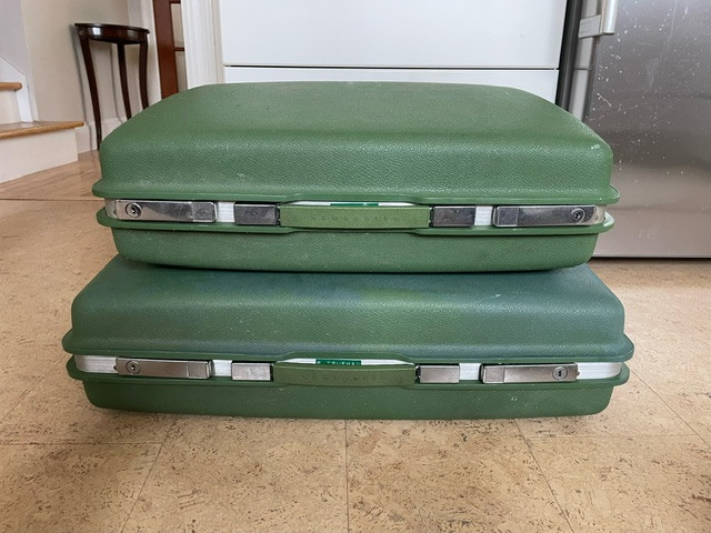 Retro Luggage Set in Arts & Collectibles in Moncton