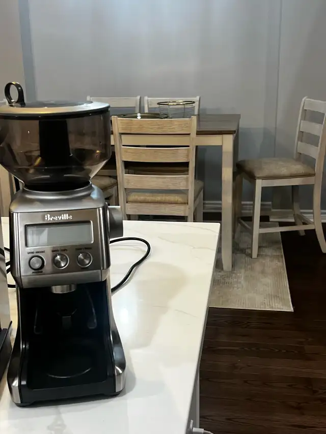 espresso machine and grinder breville in Coffee Makers in Ottawa - Image 3