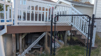 Composite pool deck with vinyl railing