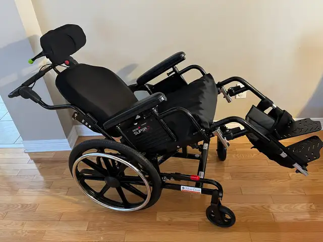 Wheelchair in New Condition in Health & Special Needs in Ottawa - Image 3