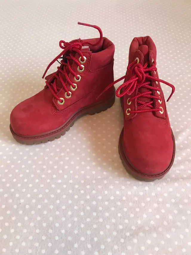 girls size 9 shoes in Kids & Youth in Markham / York Region - Image 2