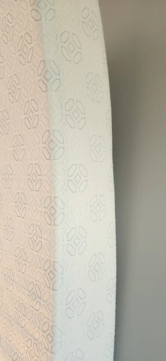 AMAZING DEAL $90! Twin mattress 6-inch thick/Matelas simple 90$ in Beds & Mattresses in City of Montréal - Image 4