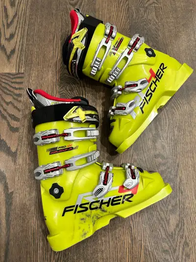 Fisher RC4 Pro 100 Downhill Ski Boots - Size 23.6, View more