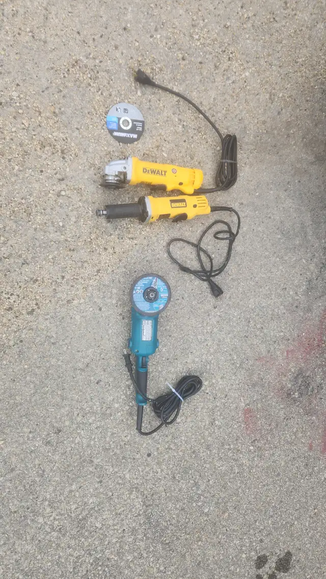makita 5 "angle grinder 115 volt 90cash$$ in Power Tools in Calgary - Image 2