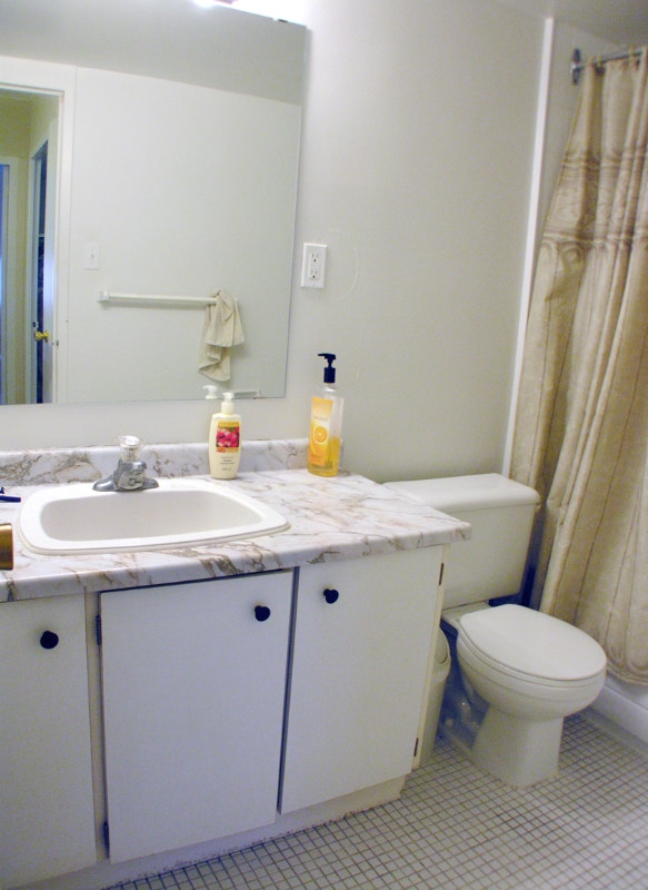 Student Room for Rent In Waterloo near Universities and College Room