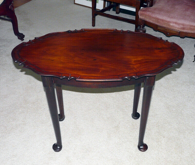 Antique Mahogany Pad-foot table in Other Tables in Kingston - Image 2