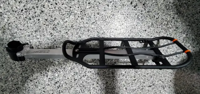 Porte bagage vélo in Clothing, Shoes & Accessories in Lévis - Image 2