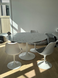 White marble tulip dining table 