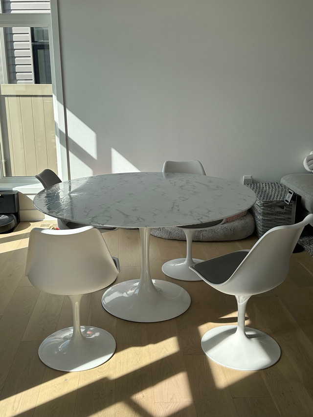 White marble tulip dining table  in Dining Tables & Sets in Ottawa