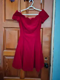 Formal dresses sizes in second photo 