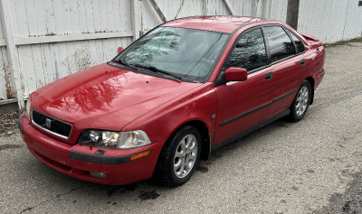 2001 Volvo S40, automatic, New timing belt and water pump low KM
