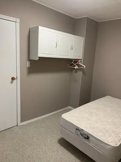 1 bedroom bachelor apt with off street parking for 1 within walking distance of all amenities. very...