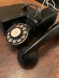 Vintage Antique Phone with Ring Box