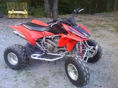 2004 Trx 450r. Pretty good condition. Minor scratches etc but very good condition. Stock with exhaus...