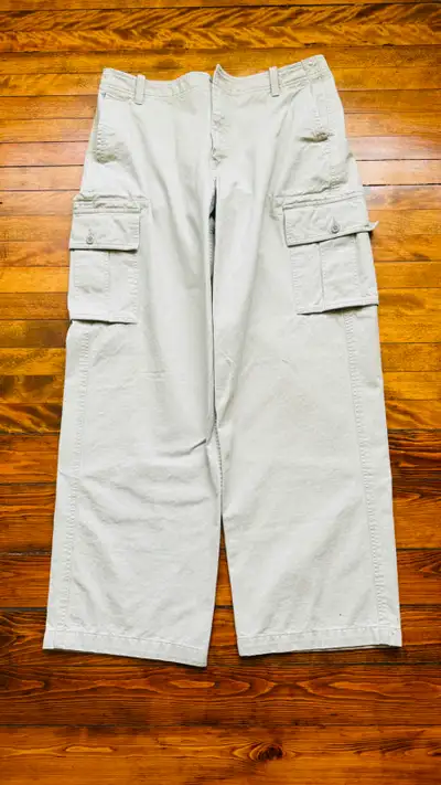 [UNIQUE] Pantalon Cargo [GAP], View more