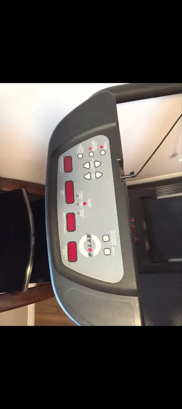 FREE SPIRIT FOLD UP TREADMILL in Exercise Equipment in Edmonton - Image 4