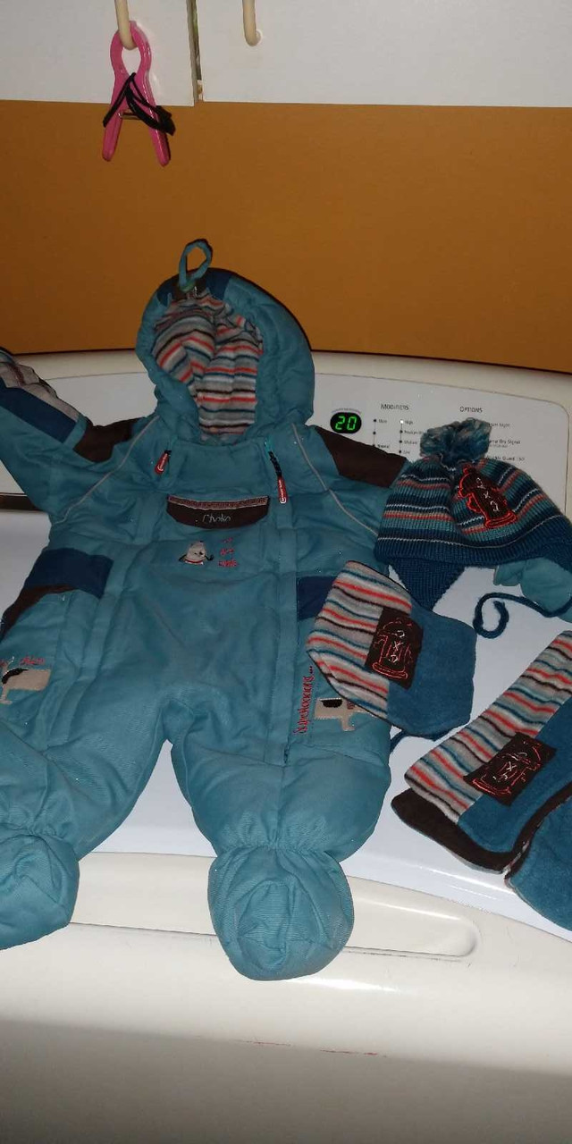 Habit hiver bébé 20$ dans Vêtements - 6 à 9 mois  à Trois-Rivières