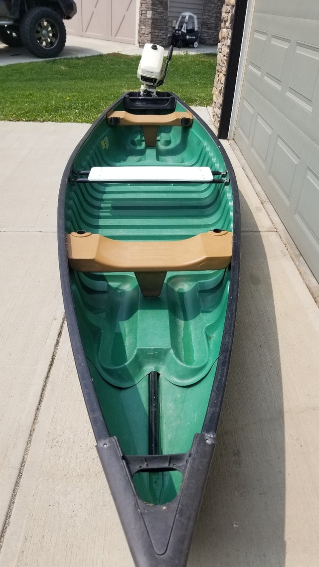 Cargo Canoe with 4.5 HP Powerboats & Motorboats Calgary Kijiji