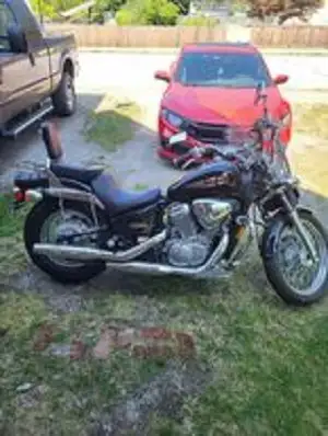 Heated handgrips, floor boards. new battery. runs great. Only 50,000 km. Selling due to health reaso...