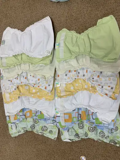 Collection of assorted cloth diapers 16x Sears baby Velcro closure fitted diapers (not waterproof) -...