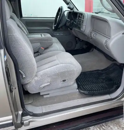 Out of 1998 Chevy, no rips or tears. No tracks 350obo in Saskatoon