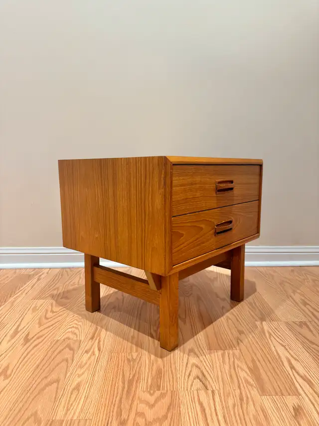 Mid Century Teak Bedside Tables62863286359426124