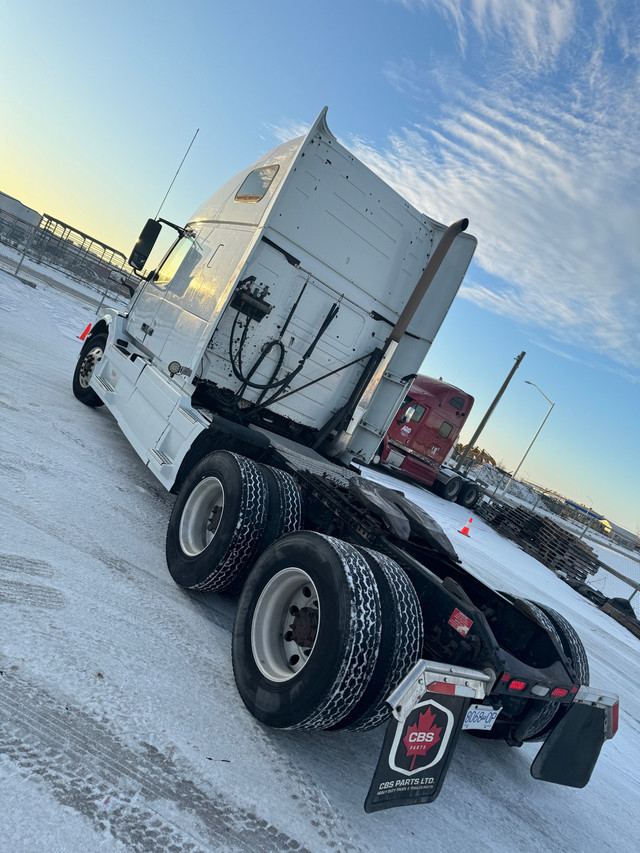 Volvo Semi Truck  dans Camions lourds  à Winnipeg - Image 2