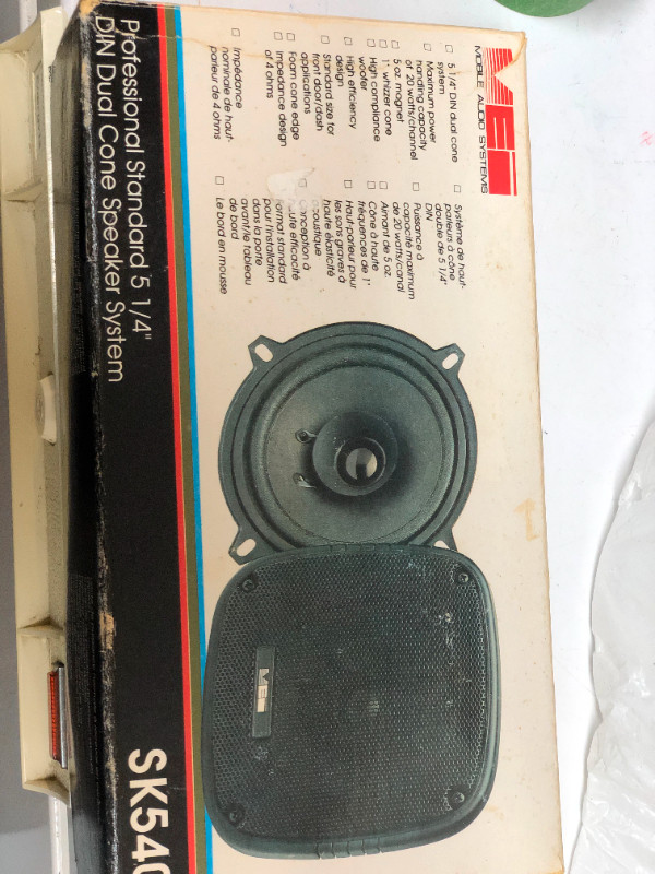 speakers smaller  various sizes 4 to 6 in in General Electronics in Winnipeg - Image 2