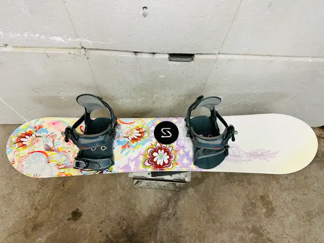 Like new Sims snowboard 125 cm with Sims bindings in Snowboard in Markham / York Region - Image 6