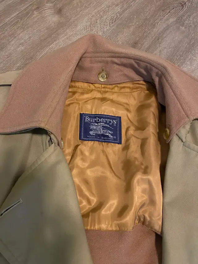 Vintage. Selling Burberry Coat purchased in 1990s in England. in Men's in City of Toronto - Image 3