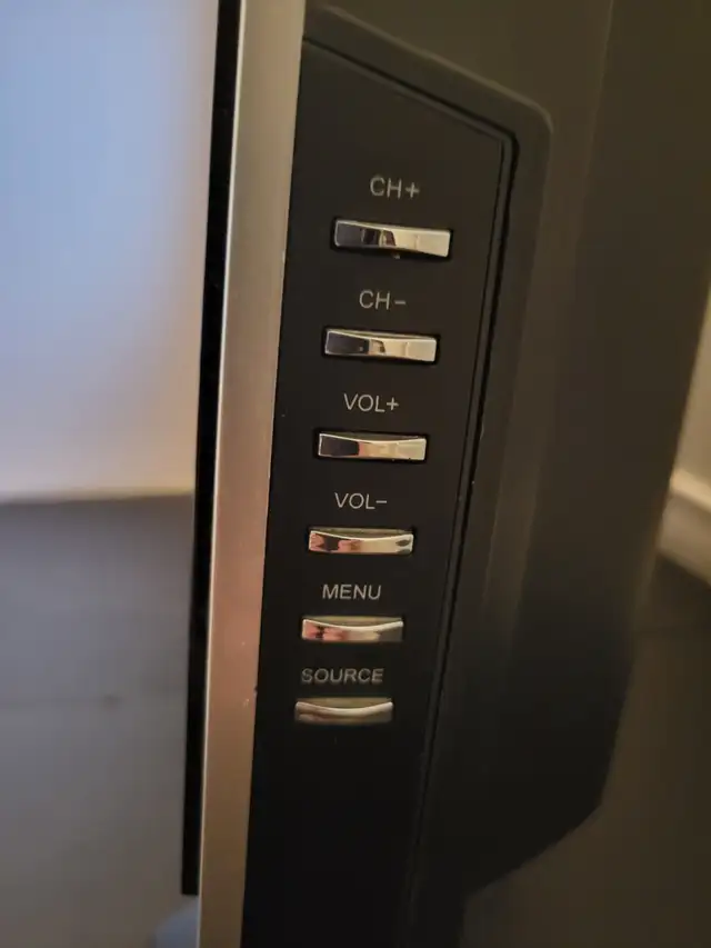 Prima 20 inch tv in TVs in Barrie - Image 3