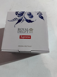 Supreme royal delft mug 