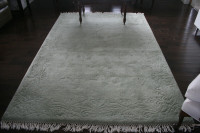 Luxurious - 8' x 5'  Thick, heavy, wool rug!!